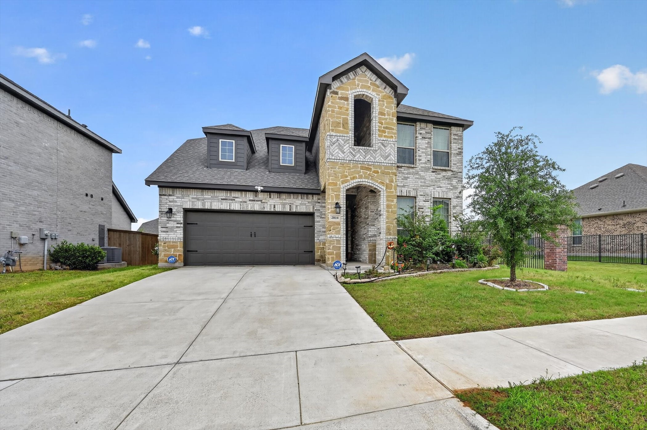 2814 Grand Lookout Lane Arlington TX 76001