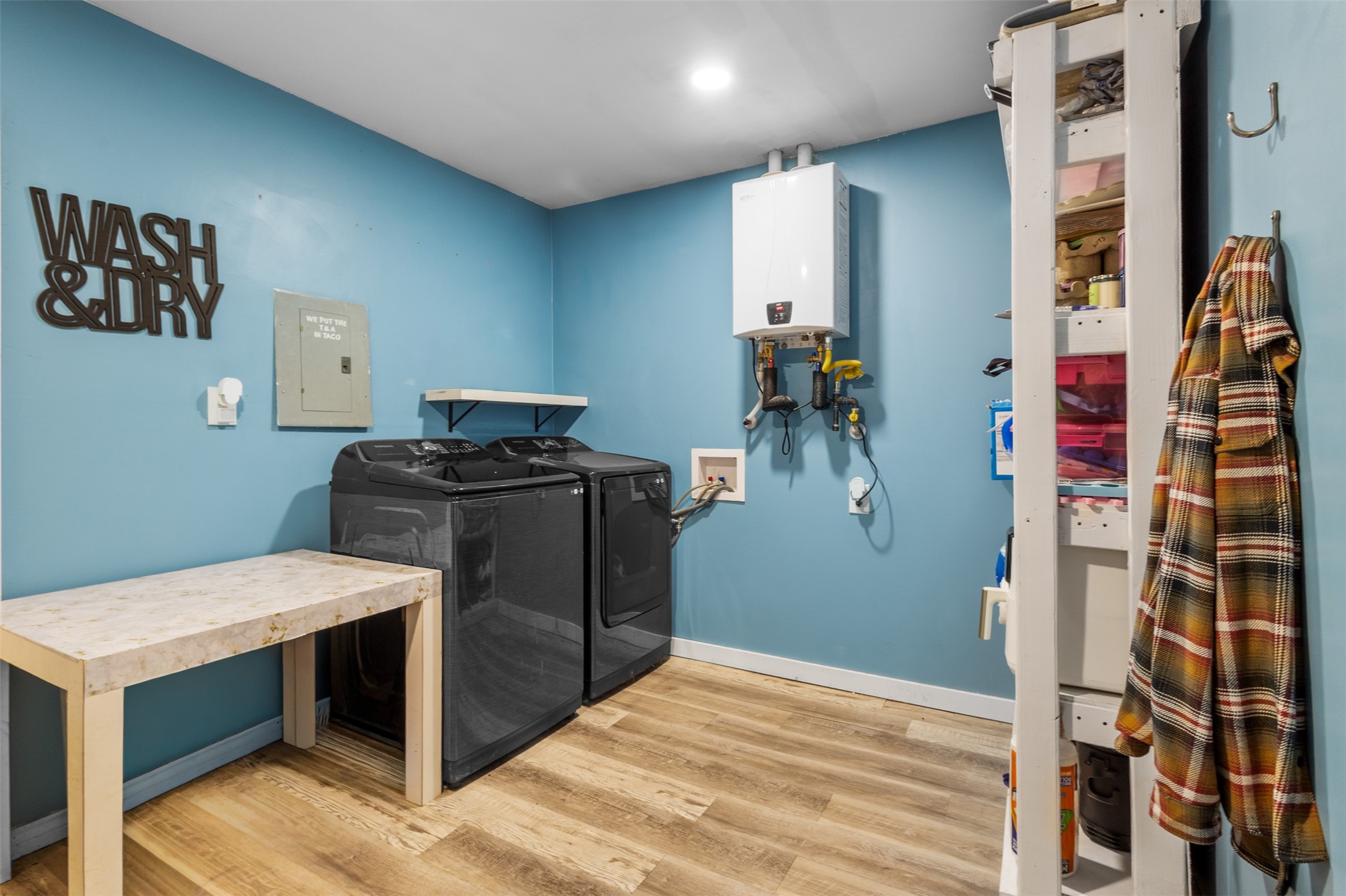 345 NW Lorna Street Burleson TX 76028