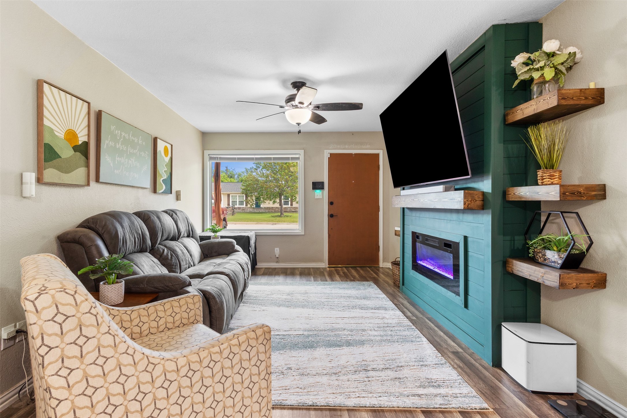 345 NW Lorna Street Burleson TX 76028