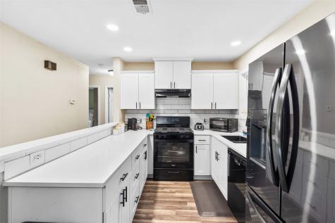 345 NW Lorna Street Burleson TX 76028