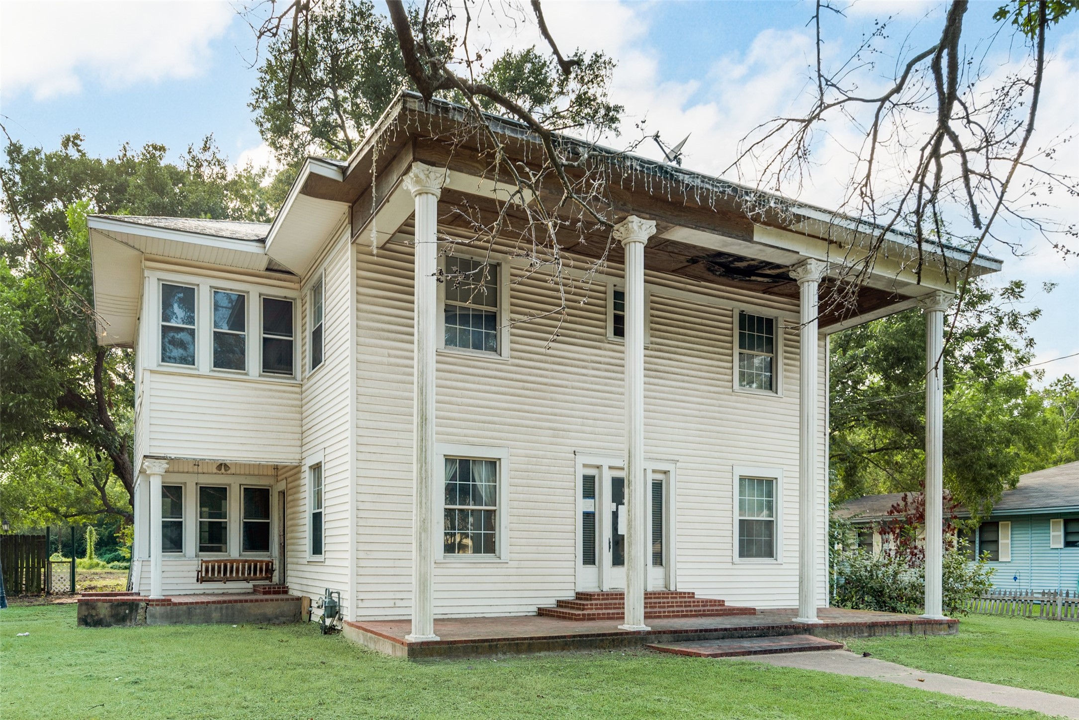 704 S Houston Street Kaufman TX 75142