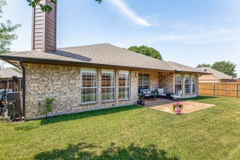 1024 Kingsley Drive Saginaw TX 76179