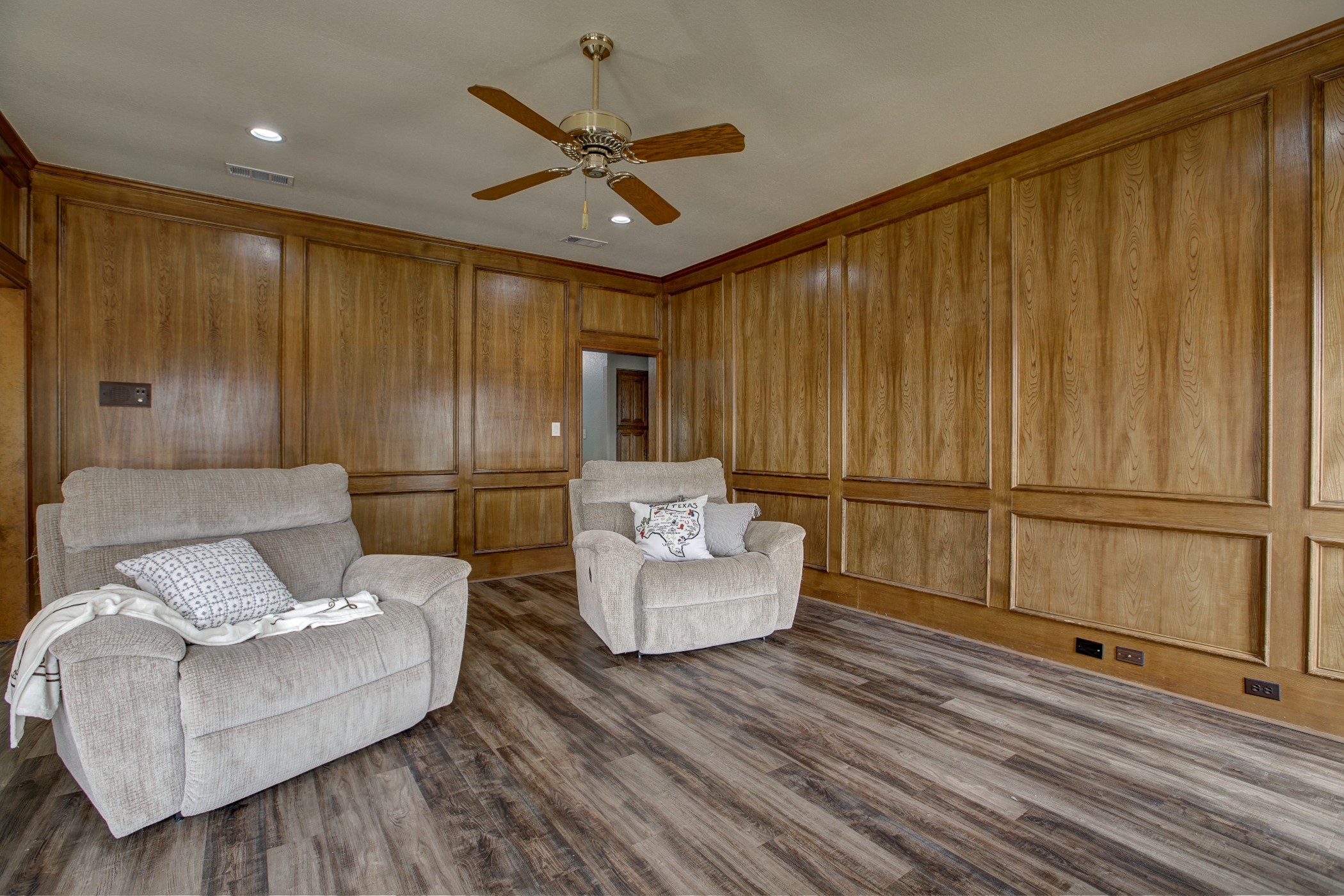 1413 Wagonwheel Court Irving TX 75061
