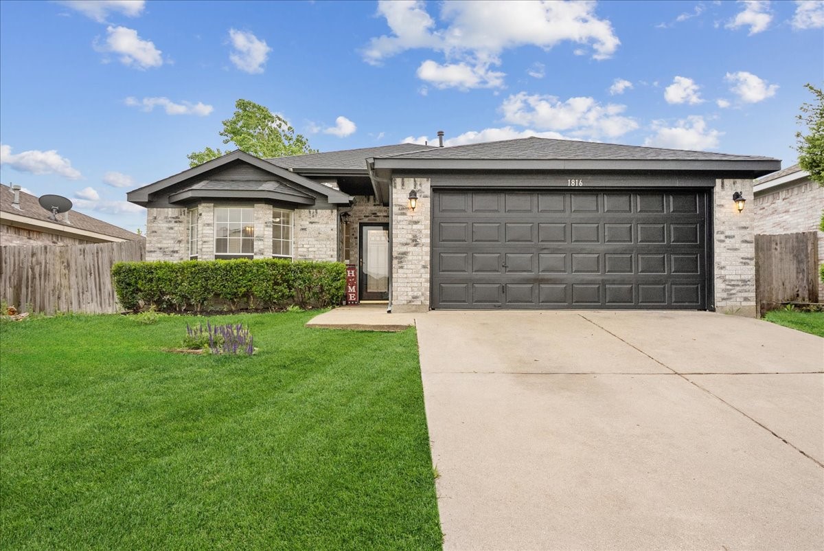 1816 Overland Street Fort Worth TX 76131