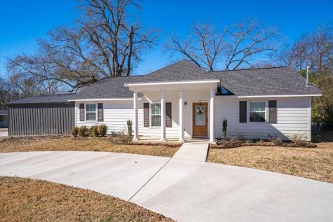 611 N Waldrip Street Grand Saline TX 75140