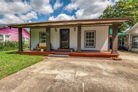 2435 Sharon Street Dallas TX 75211