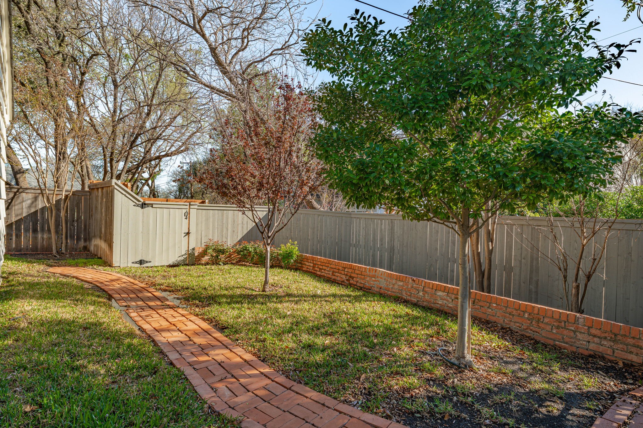 421 W Hazelwood Drive Fort Worth TX 76107