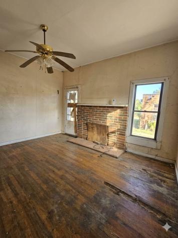 501 N Houston Street De Leon TX 76444