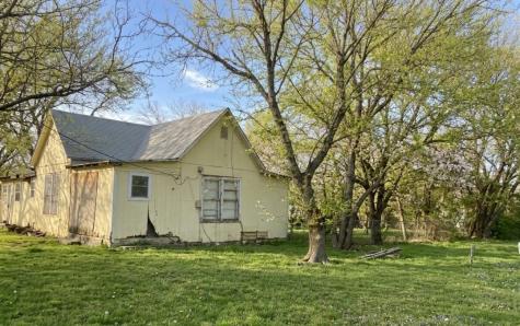 501 N Houston Street De Leon TX 76444