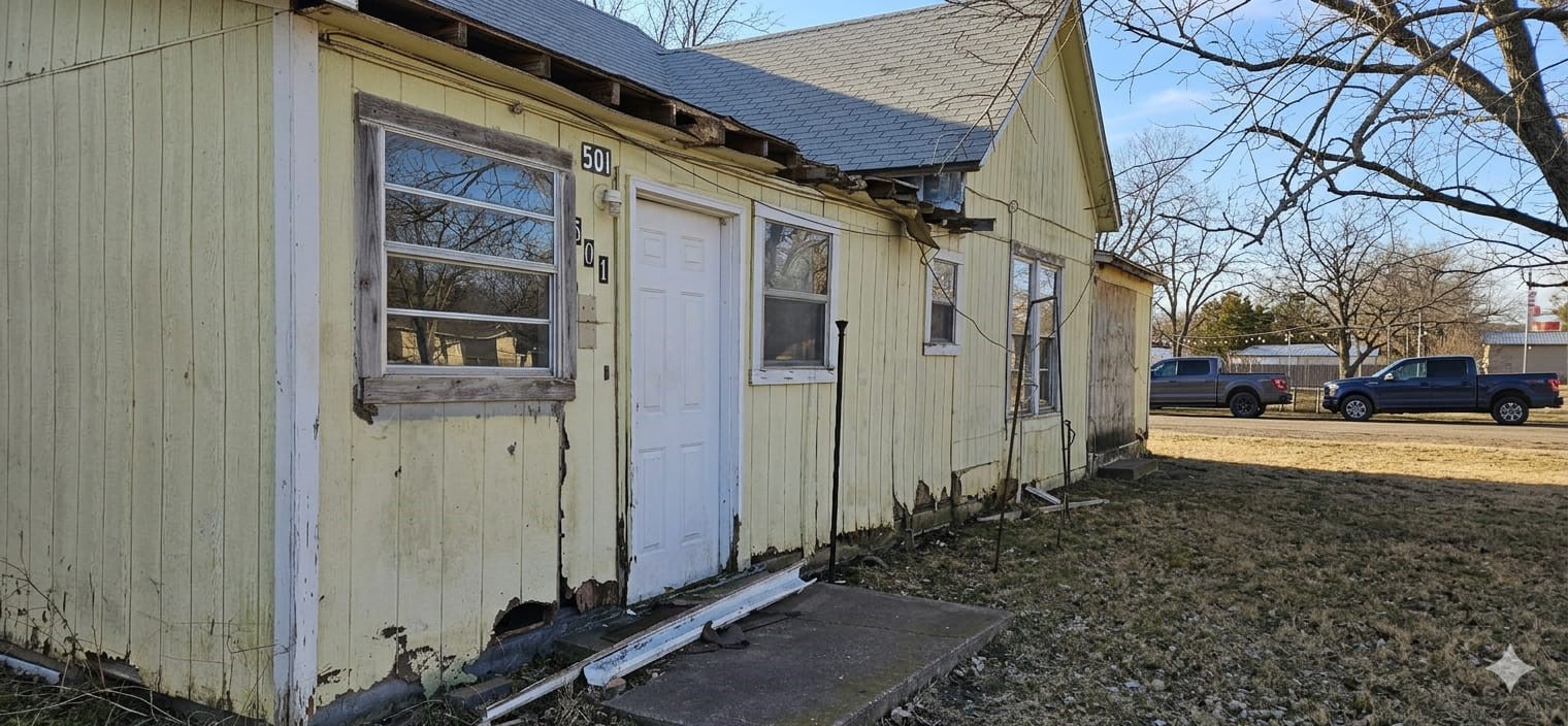 501 N Houston Street De Leon TX 76444