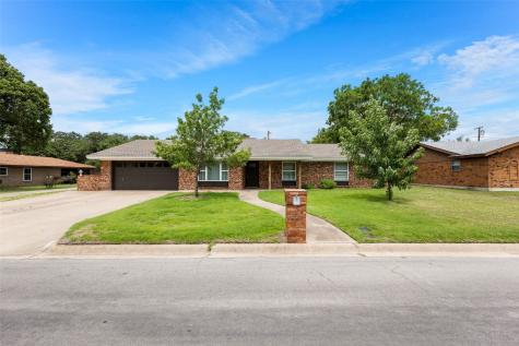 977 Mockingbird Street Stephenville TX 76401
