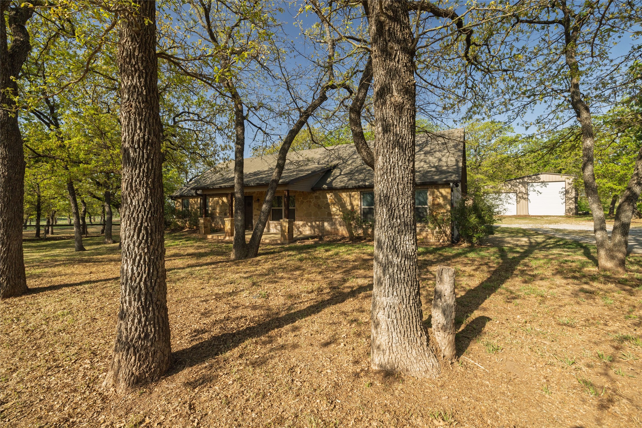 576 County Road 3555 Paradise TX 76073