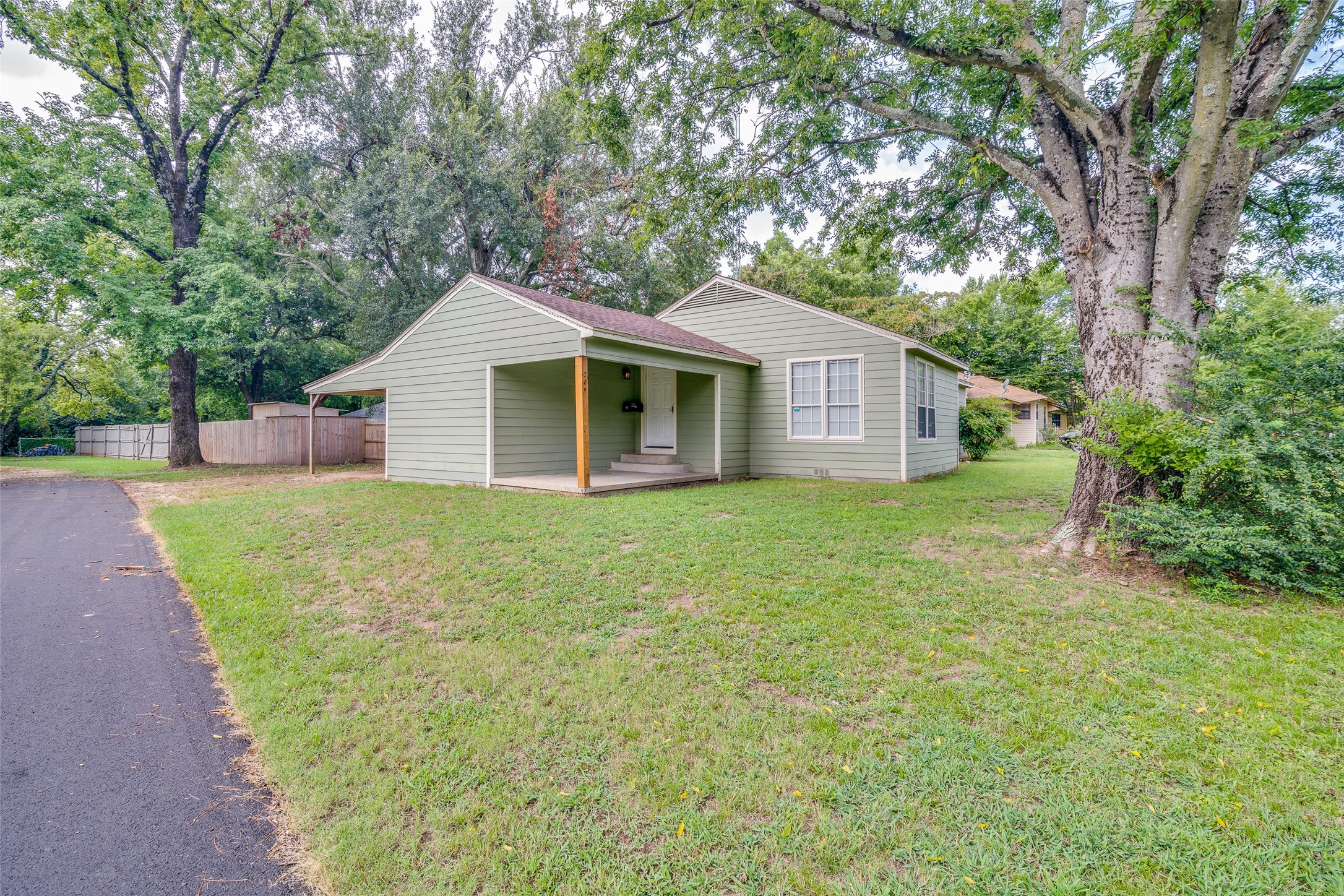 209 Caldwell Street Sulphur Springs TX 75482