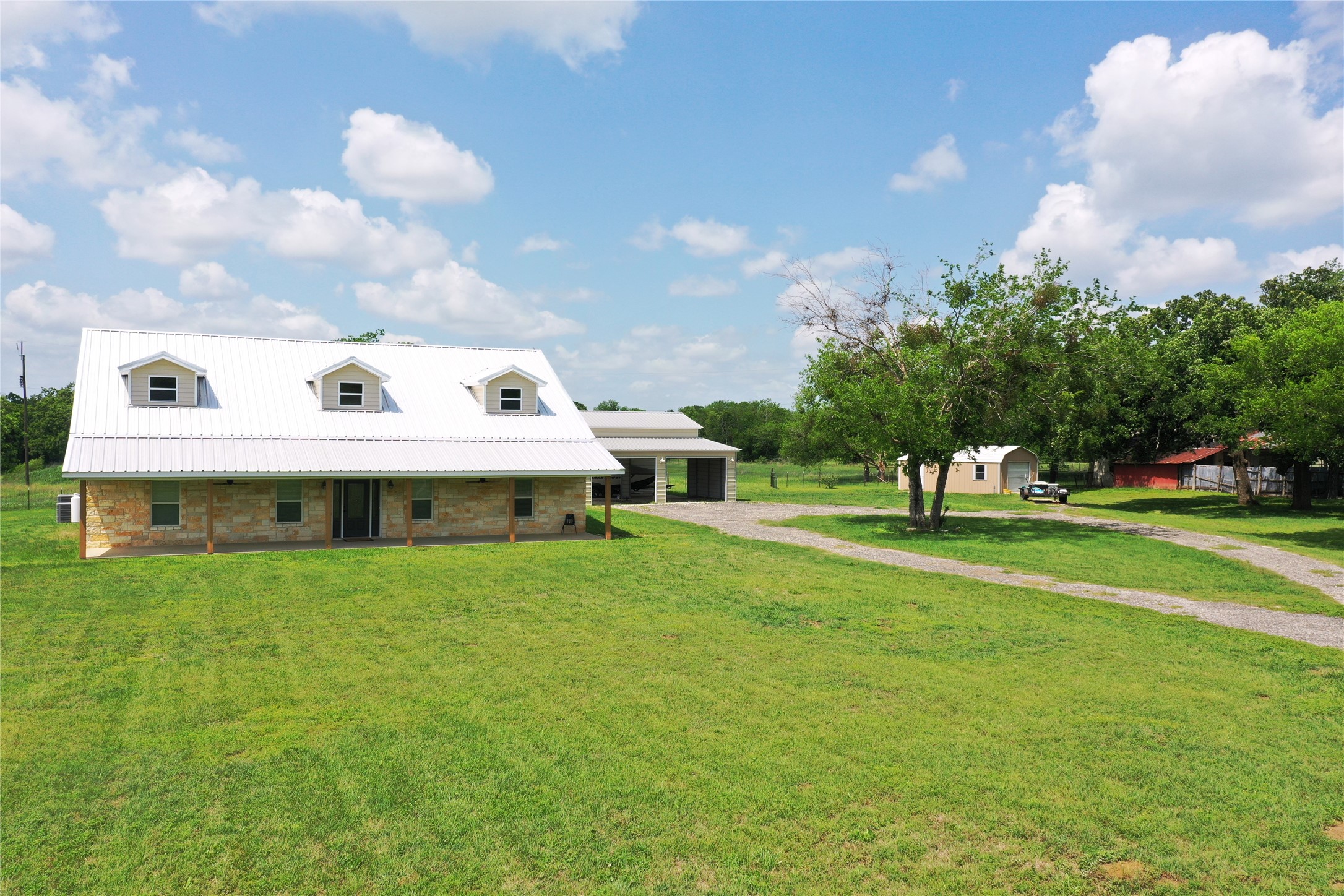 107 S Highway 14 Wortham TX 76693