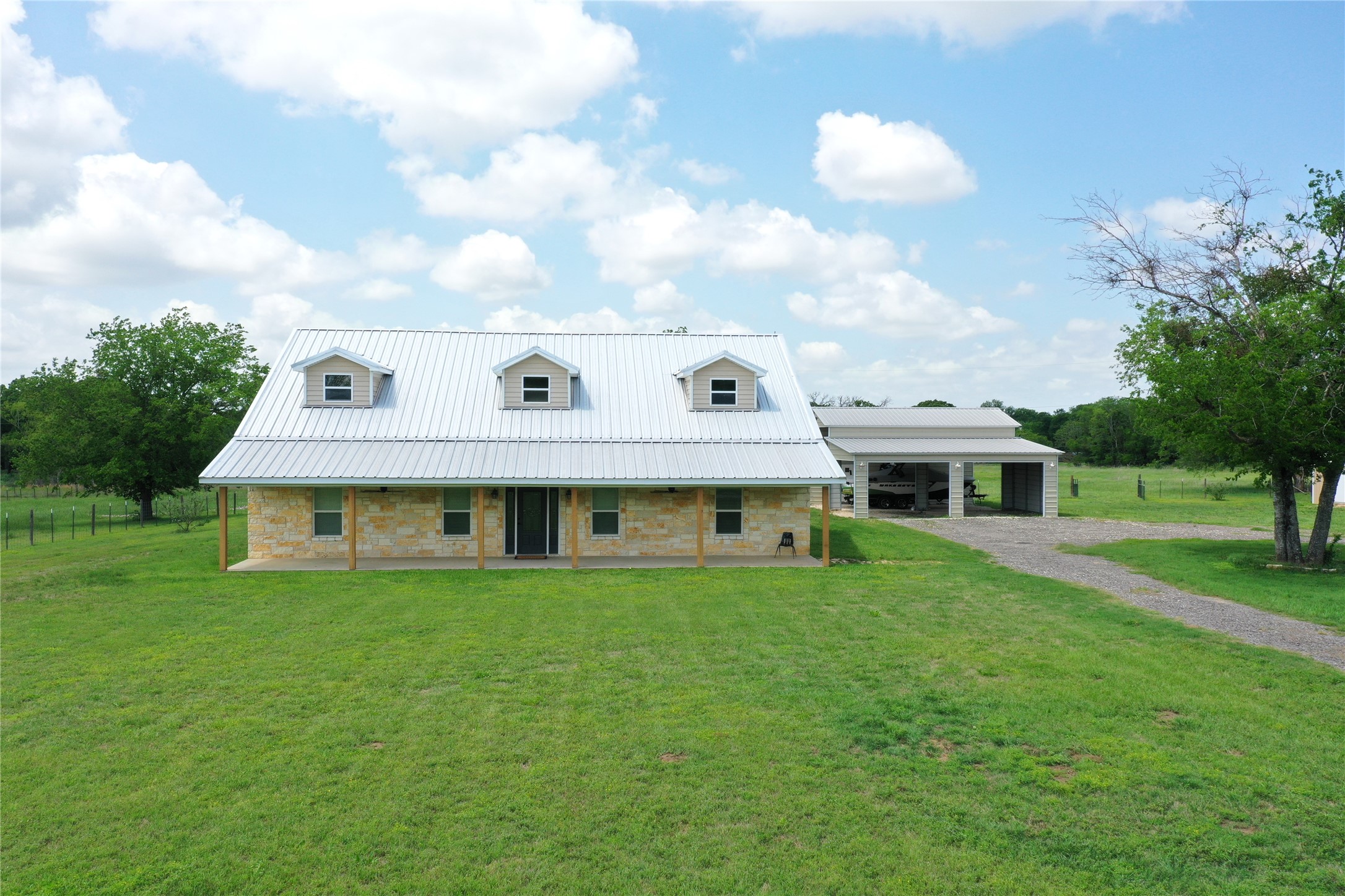107 S Highway 14 Wortham TX 76693