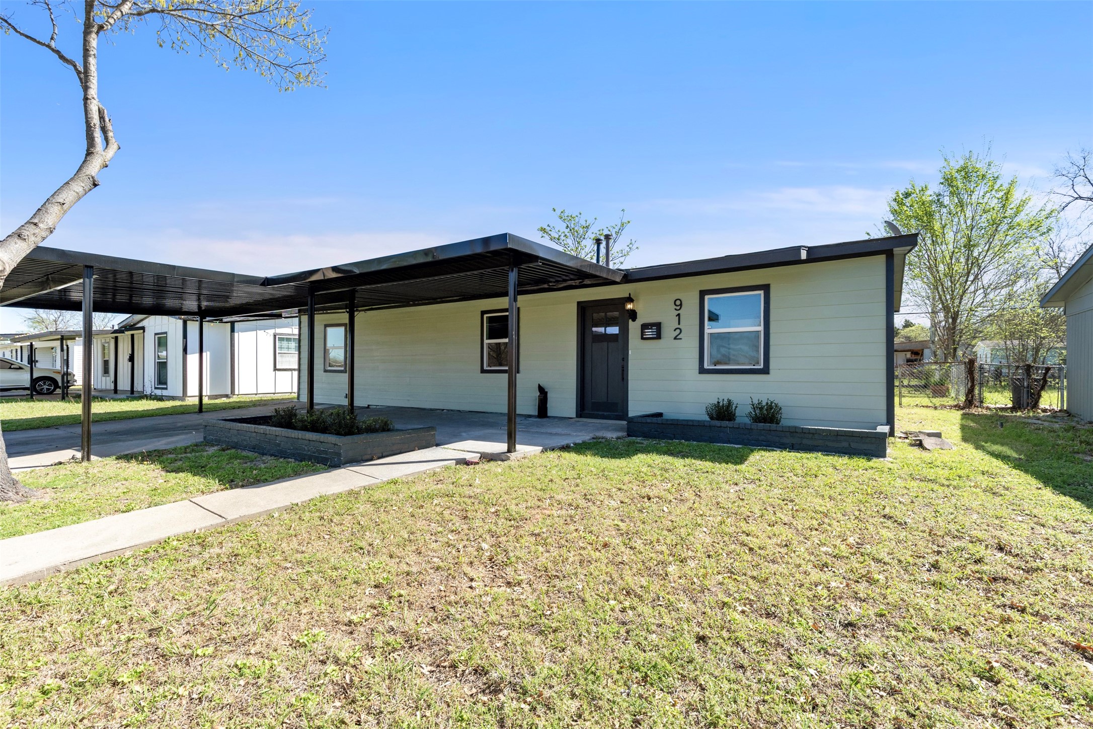 912 Wilkinson Drive Mesquite TX 75149