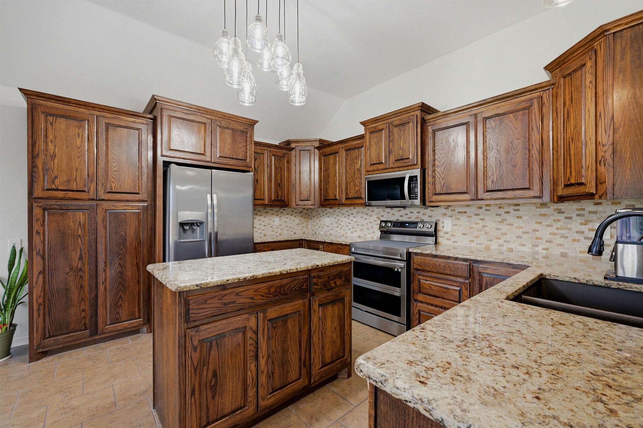 806 Birch Circle Van Alstyne TX 75495