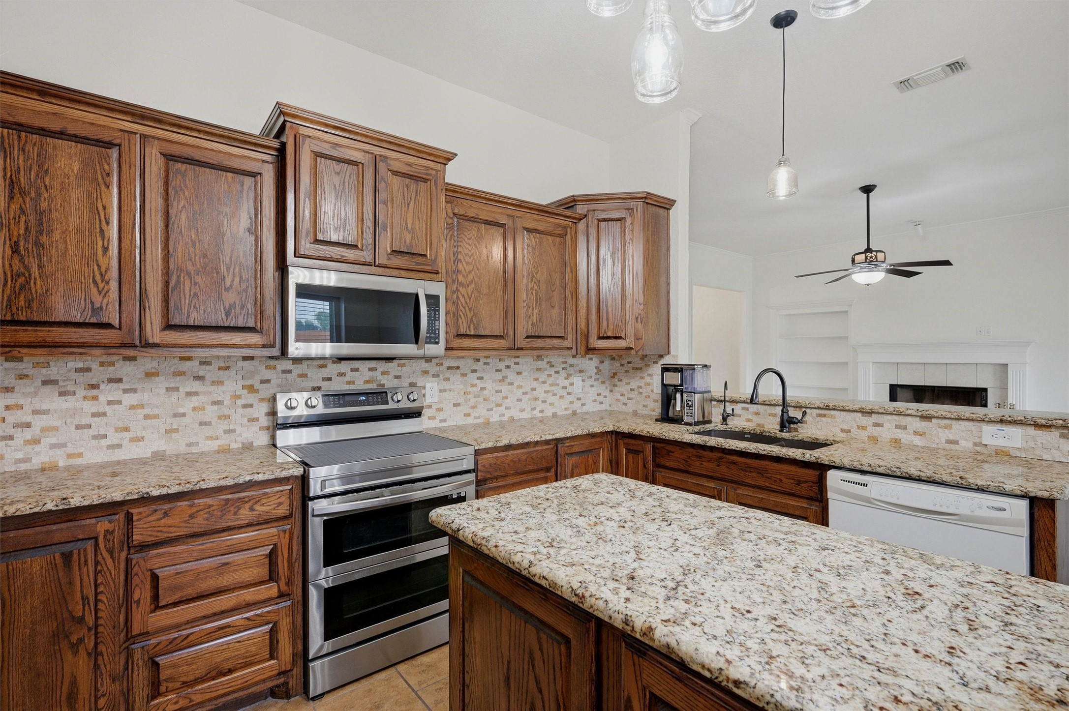 806 Birch Circle Van Alstyne TX 75495