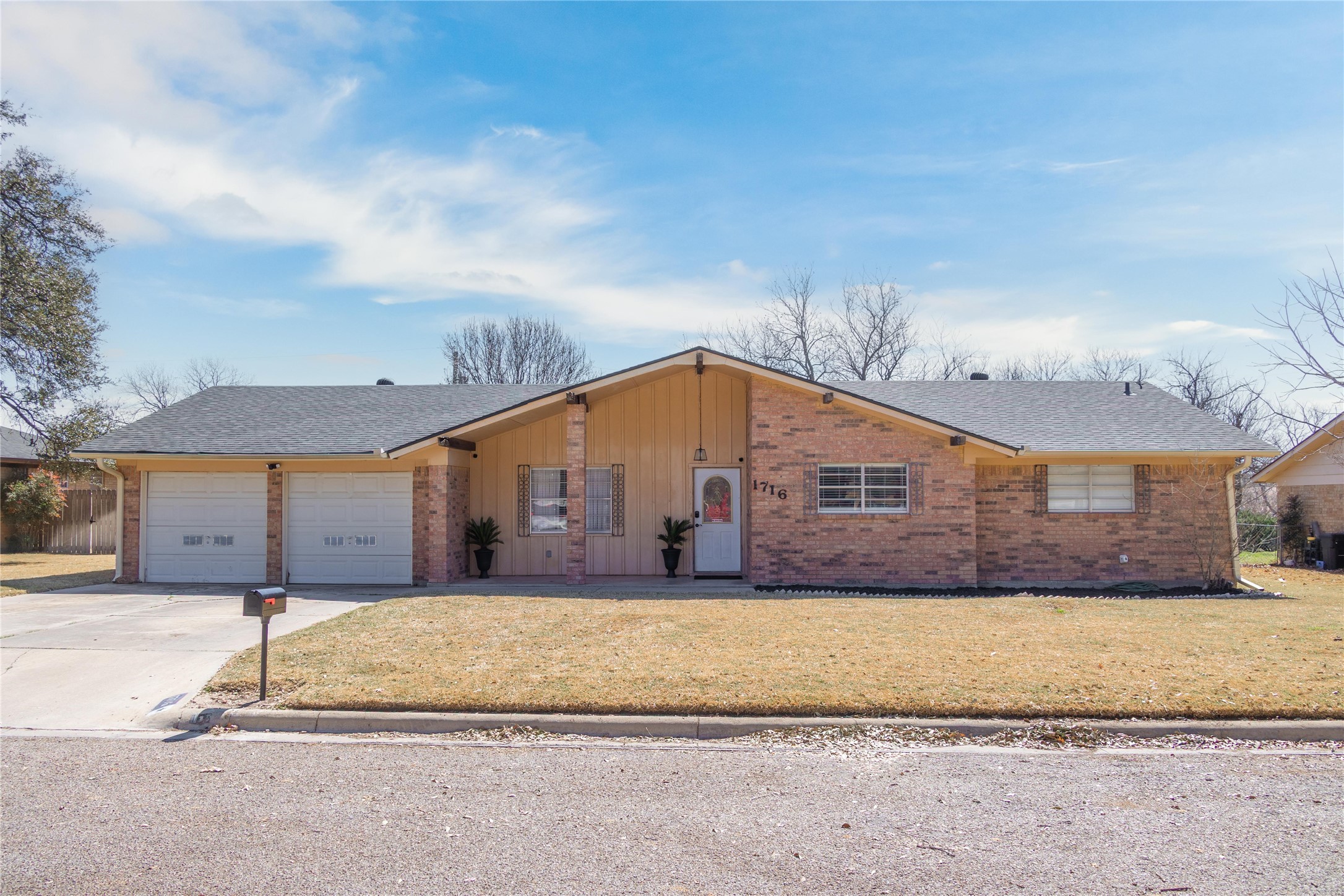 1716 Southgate Drive Brownwood TX 76801