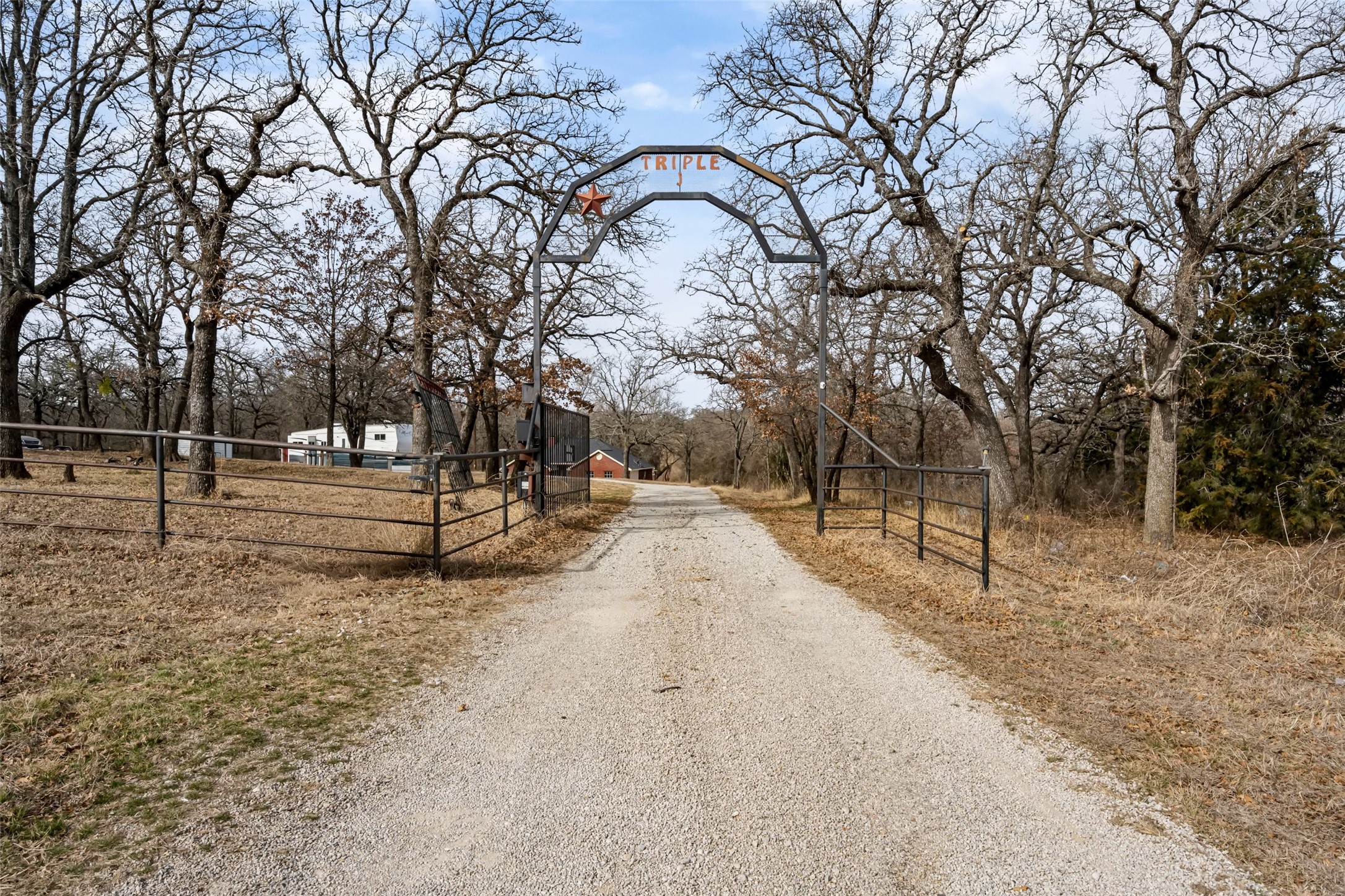 7698 Fm 920 Poolville TX 76487
