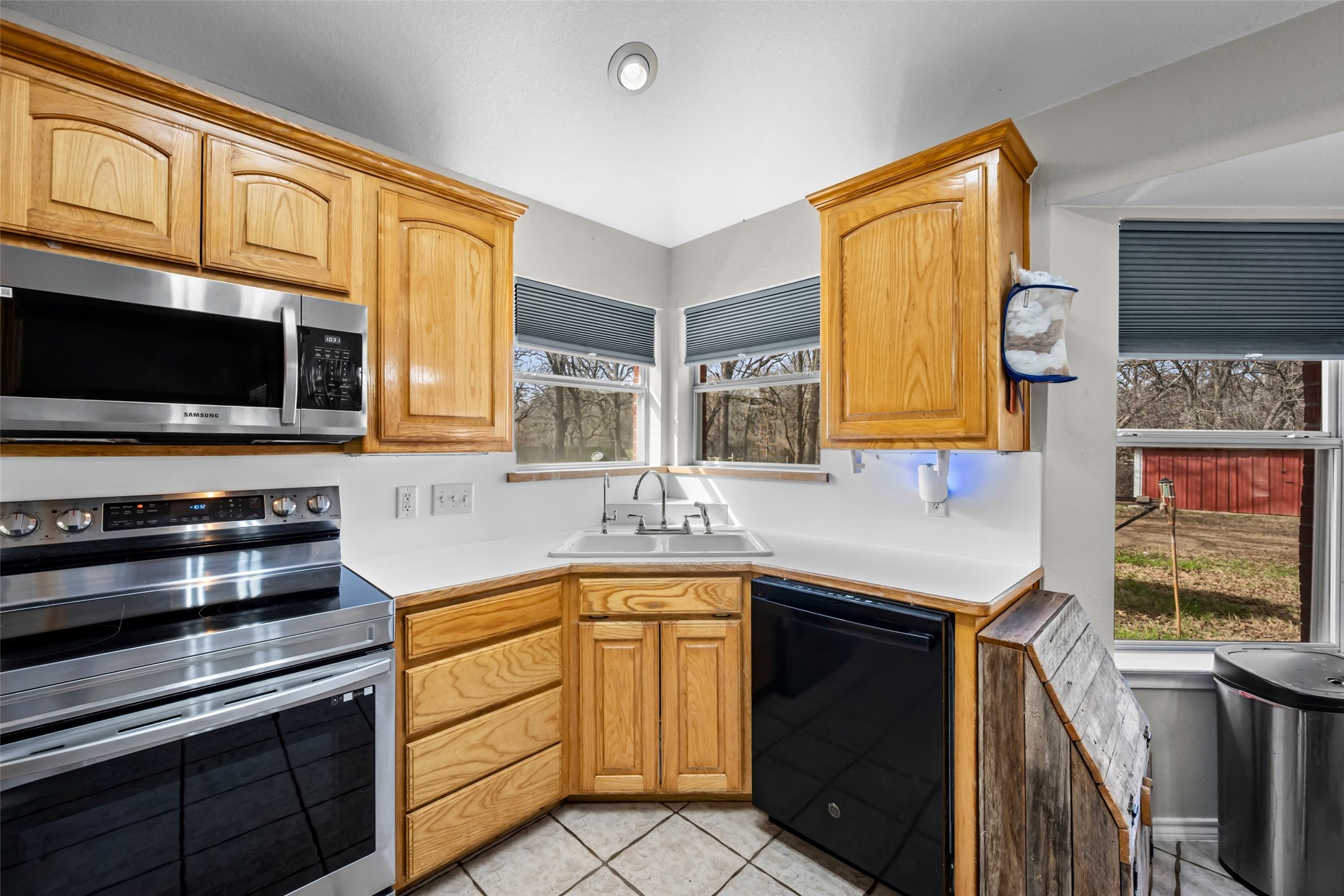 7698 Fm 920 Poolville TX 76487