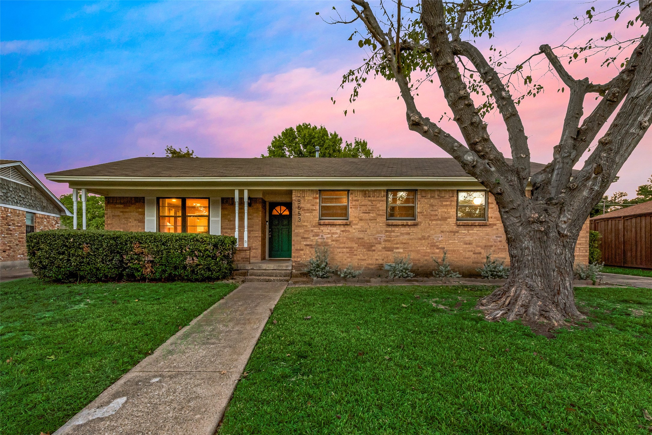 5653 Meadowick Lane Dallas TX 75227