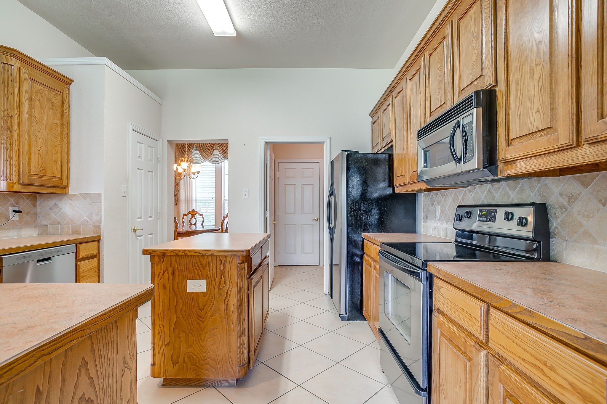 1164 Snowbird Court Benbrook TX 76126