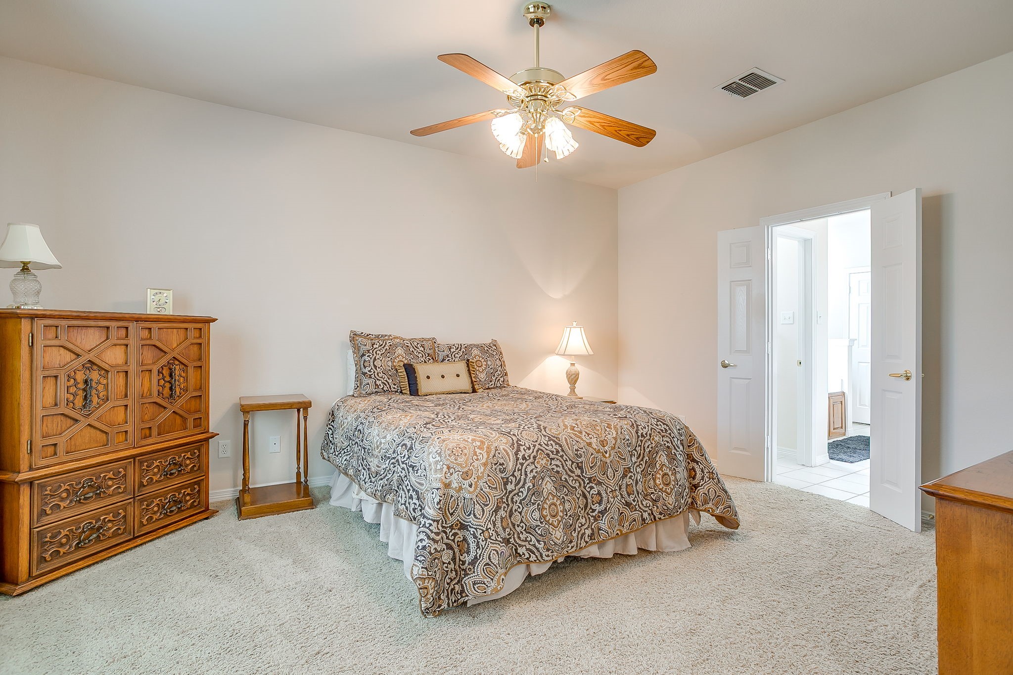 1164 Snowbird Court Benbrook TX 76126