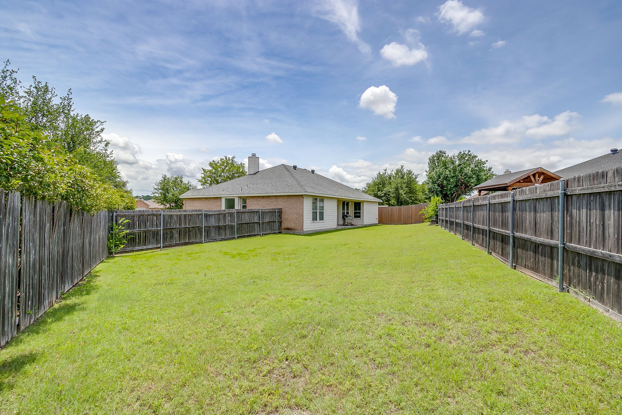 1164 Snowbird Court Benbrook TX 76126