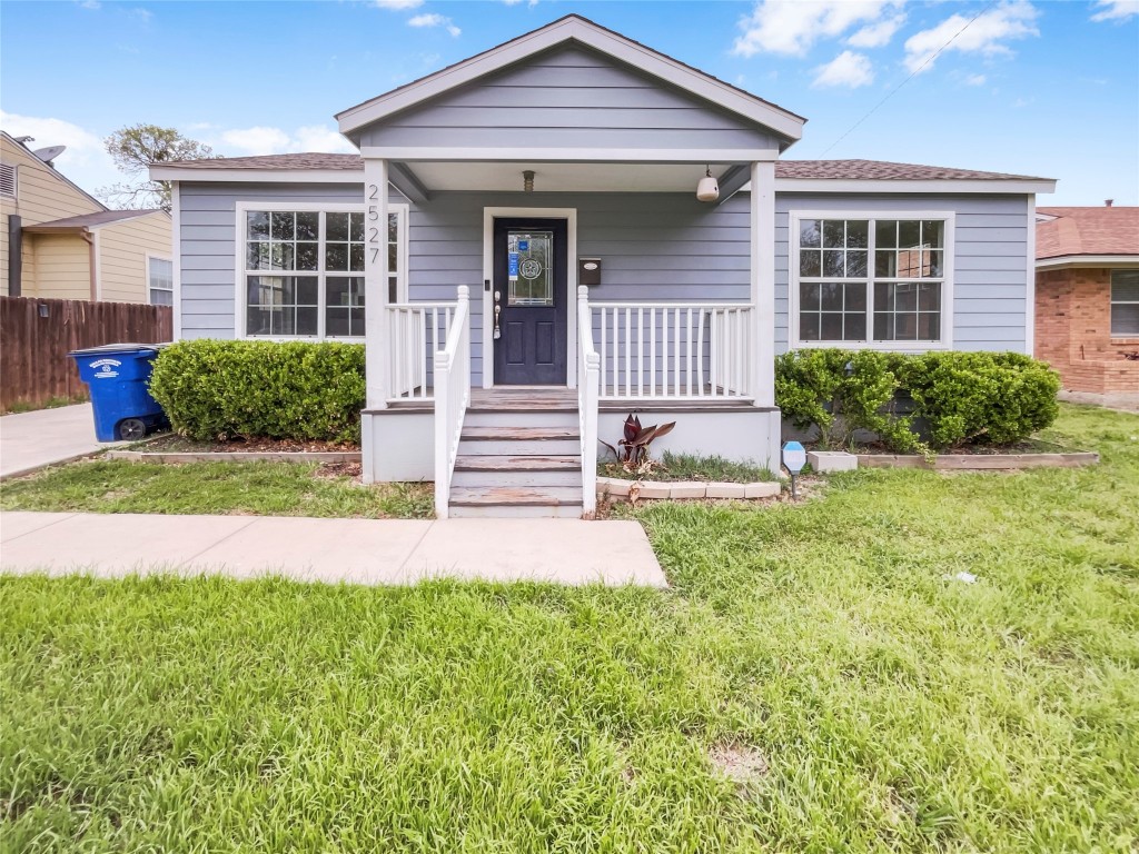 2527 Searcy Drive Dallas TX 75211