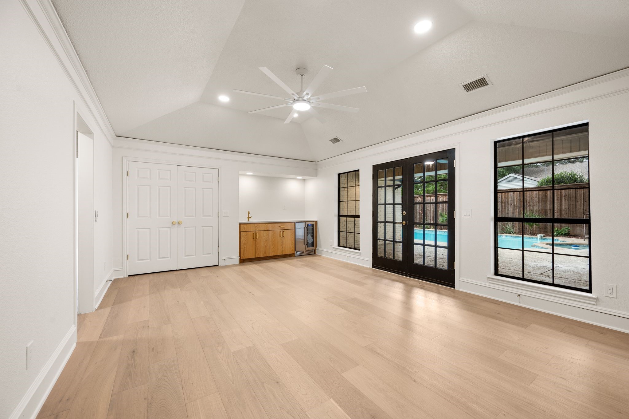 6403 Genstar Lane Dallas TX 75252