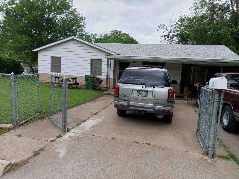 1208 E SE 2nd Avenue Mineral Wells TX 76067