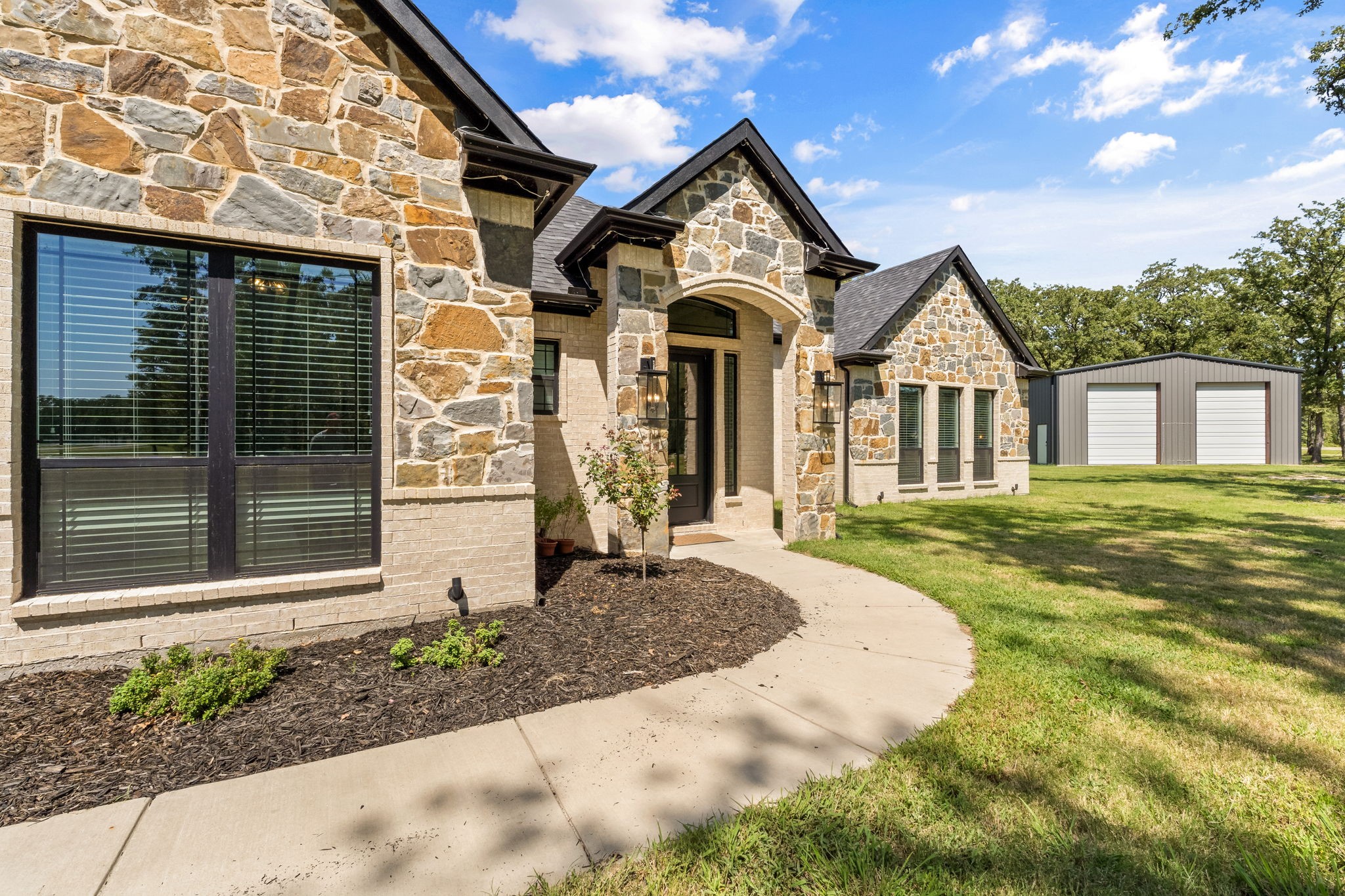 6707 Anchor Point Quinlan TX 75474