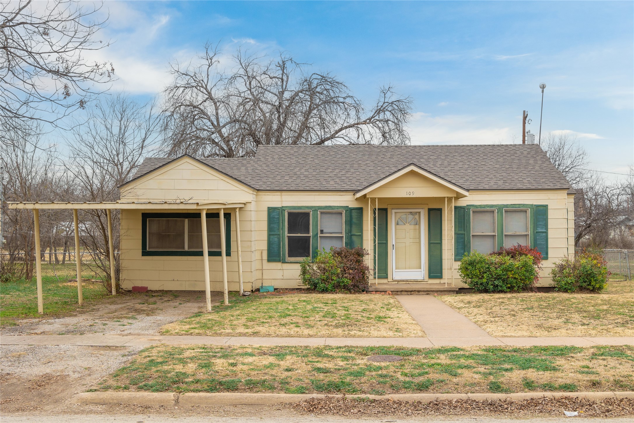 109 Hollywood Street Coleman TX 76834