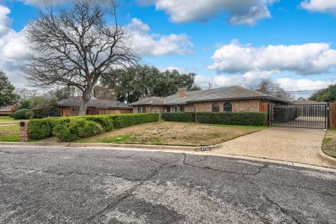 2702 Greenbrook Drive Arlington TX 76016