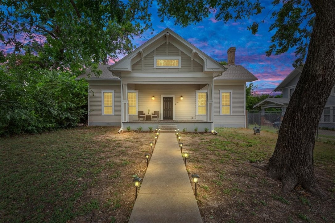 1711 West Avenue Waco TX 76707