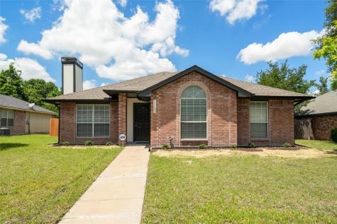 1133 Rosewood Lane Lancaster TX 75146