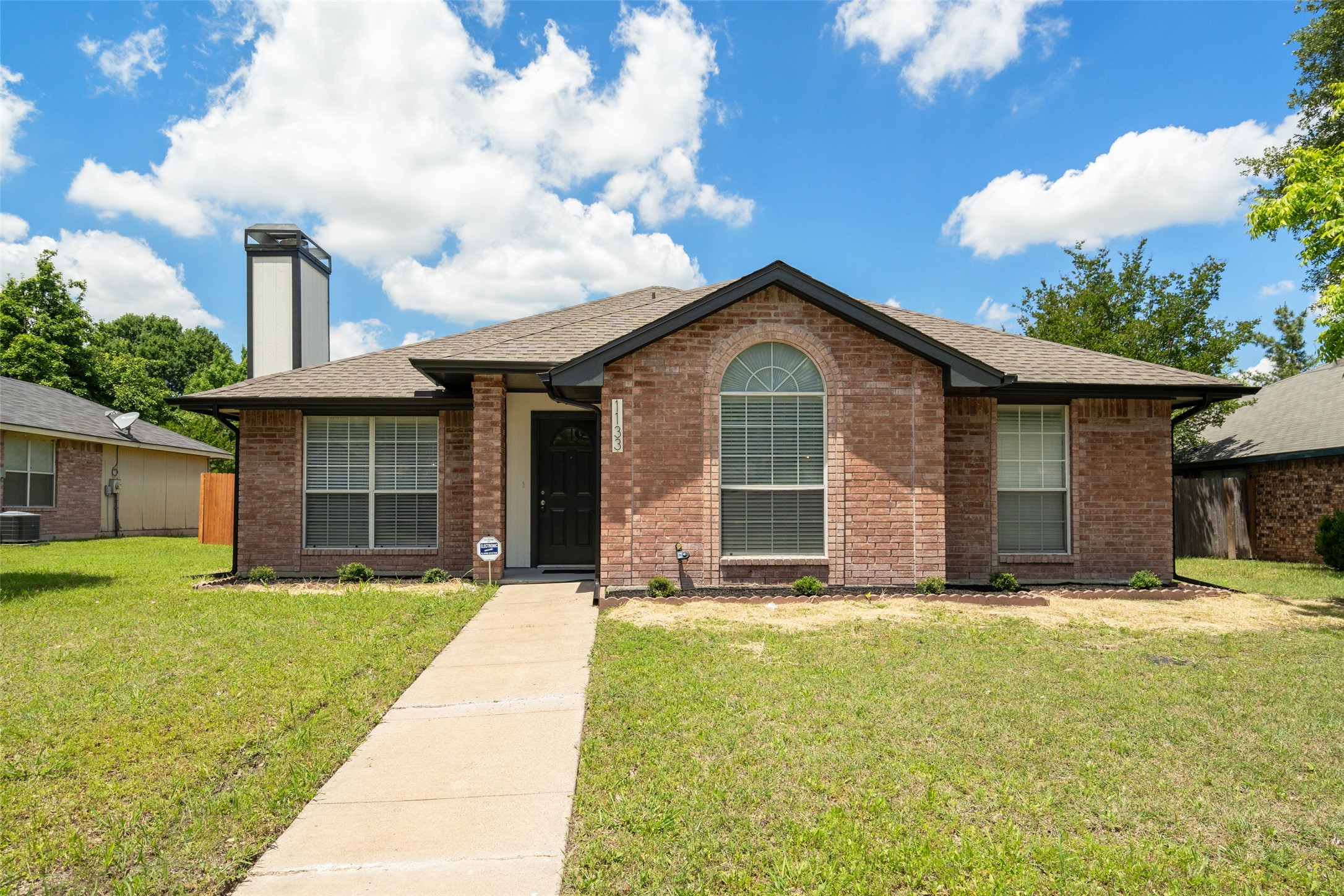 1133 Rosewood Lane Lancaster TX 75146