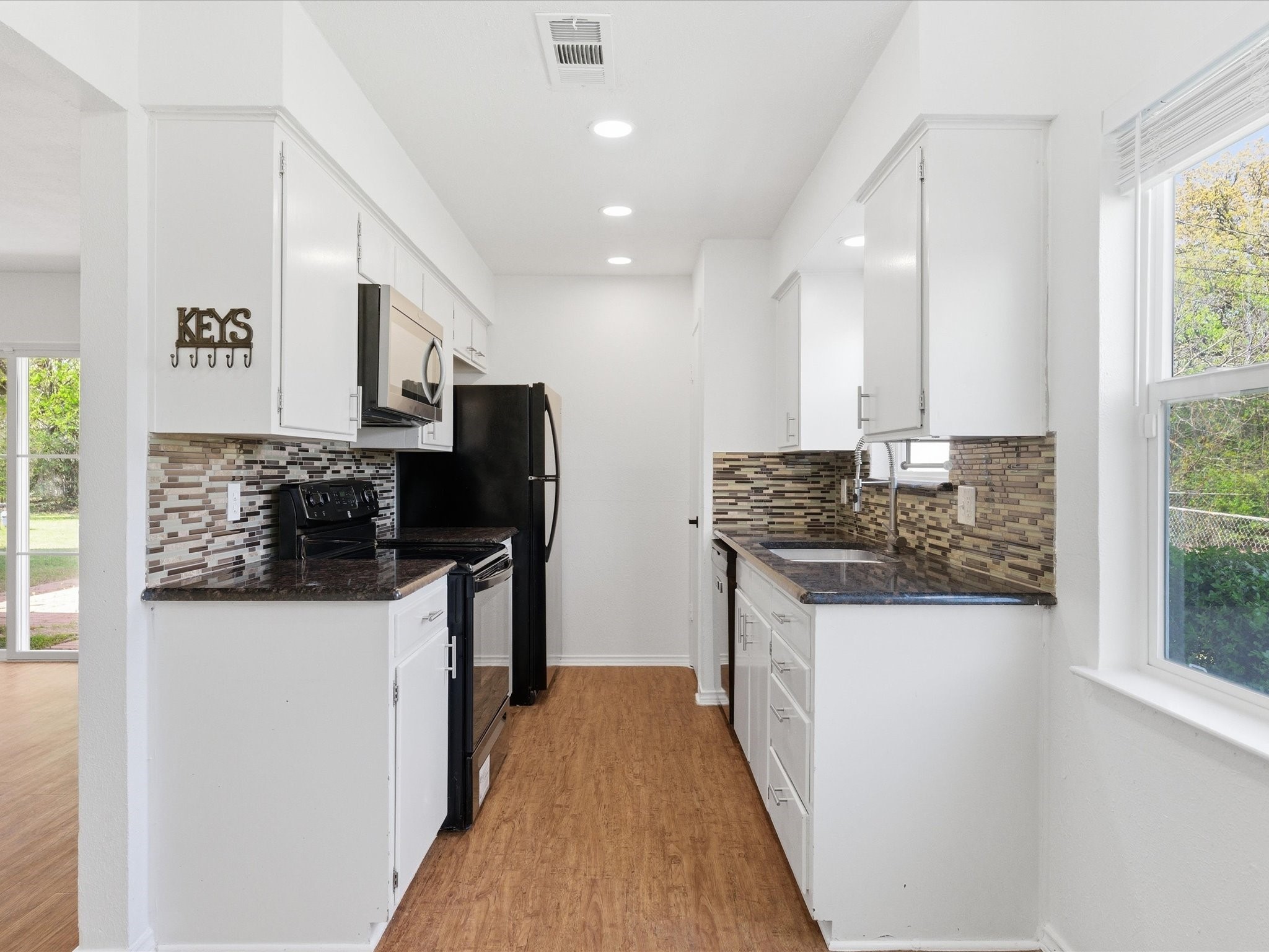 201 Bluebird Circle Denton TX 76209
