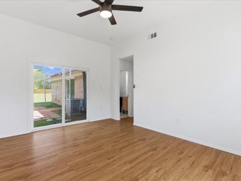 201 Bluebird Circle Denton TX 76209