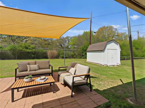 201 Bluebird Circle Denton TX 76209