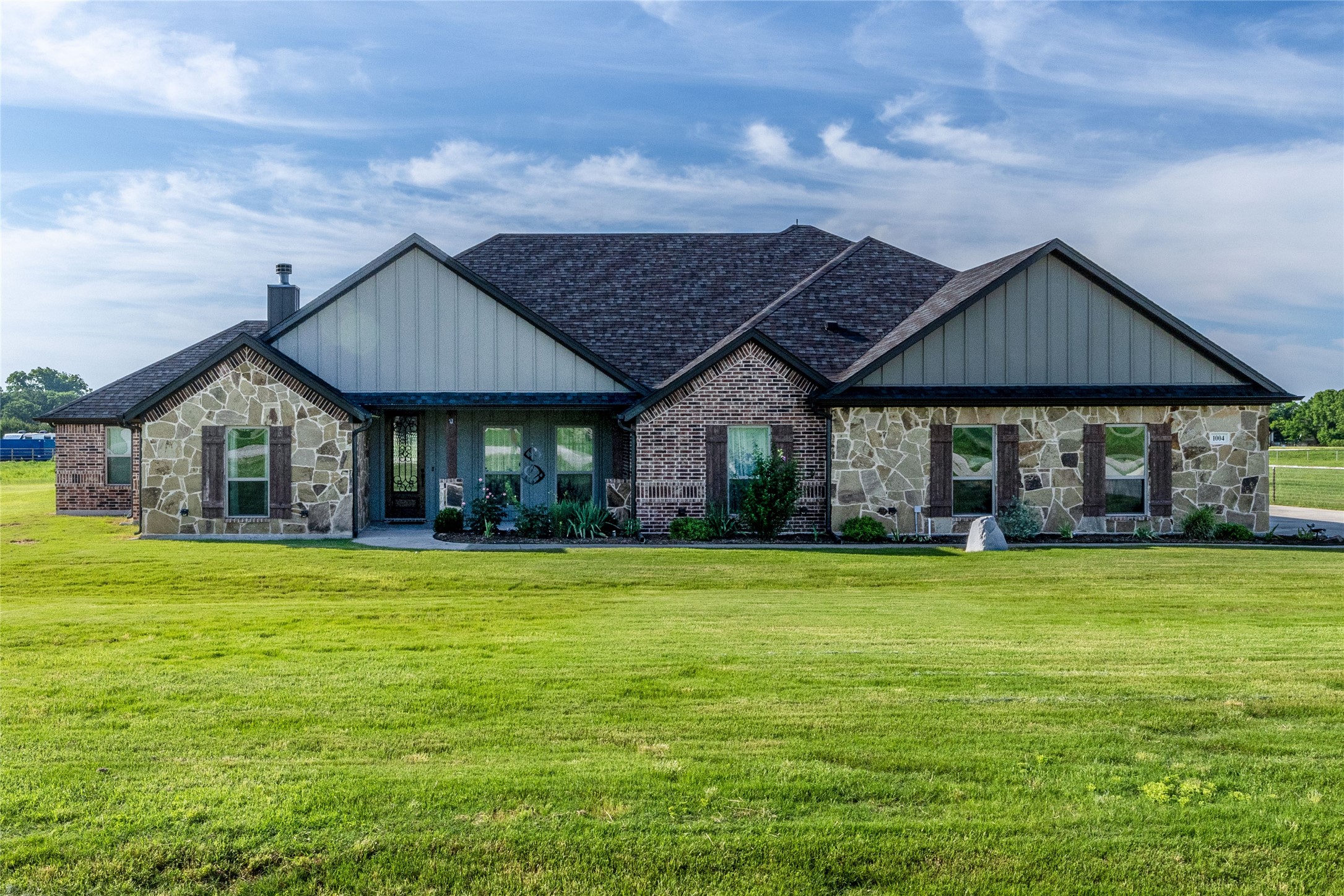 1004 Dama Court Weatherford TX 76087