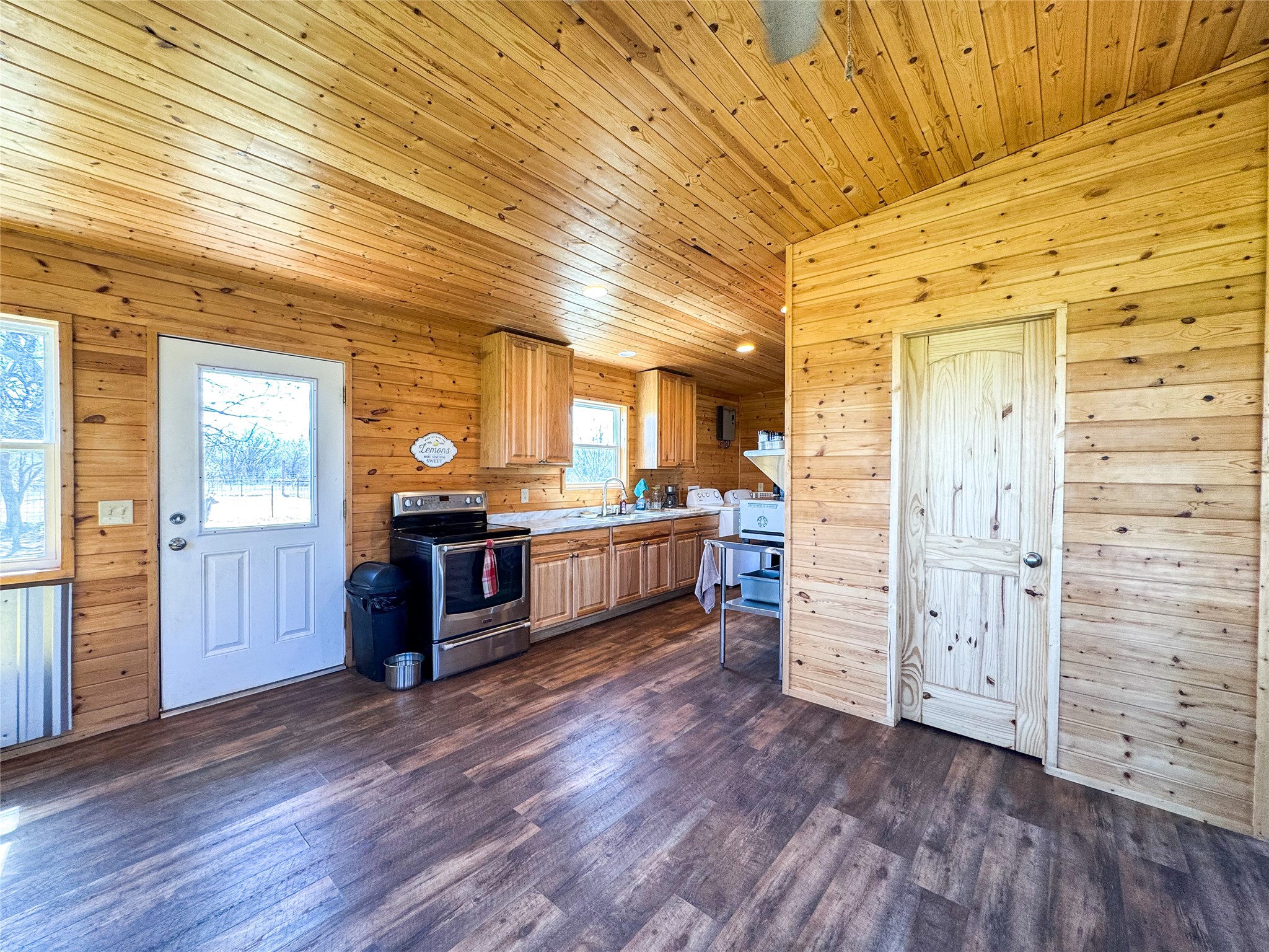 1209 Taylor Avenue Rule TX 79547