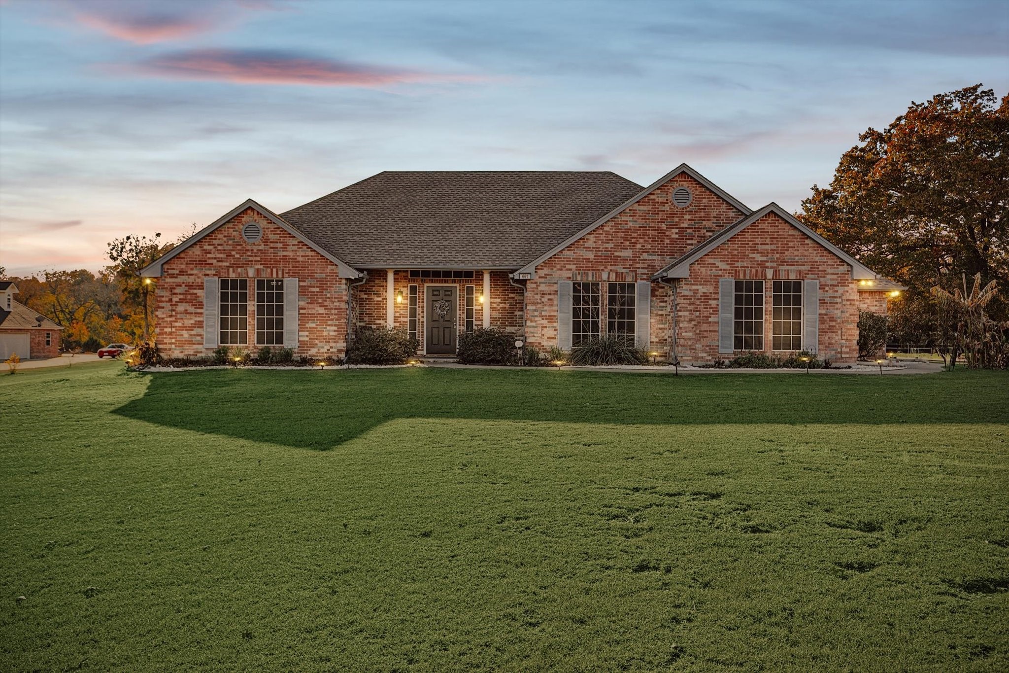 661 S Clinton Lane Midlothian TX 76065