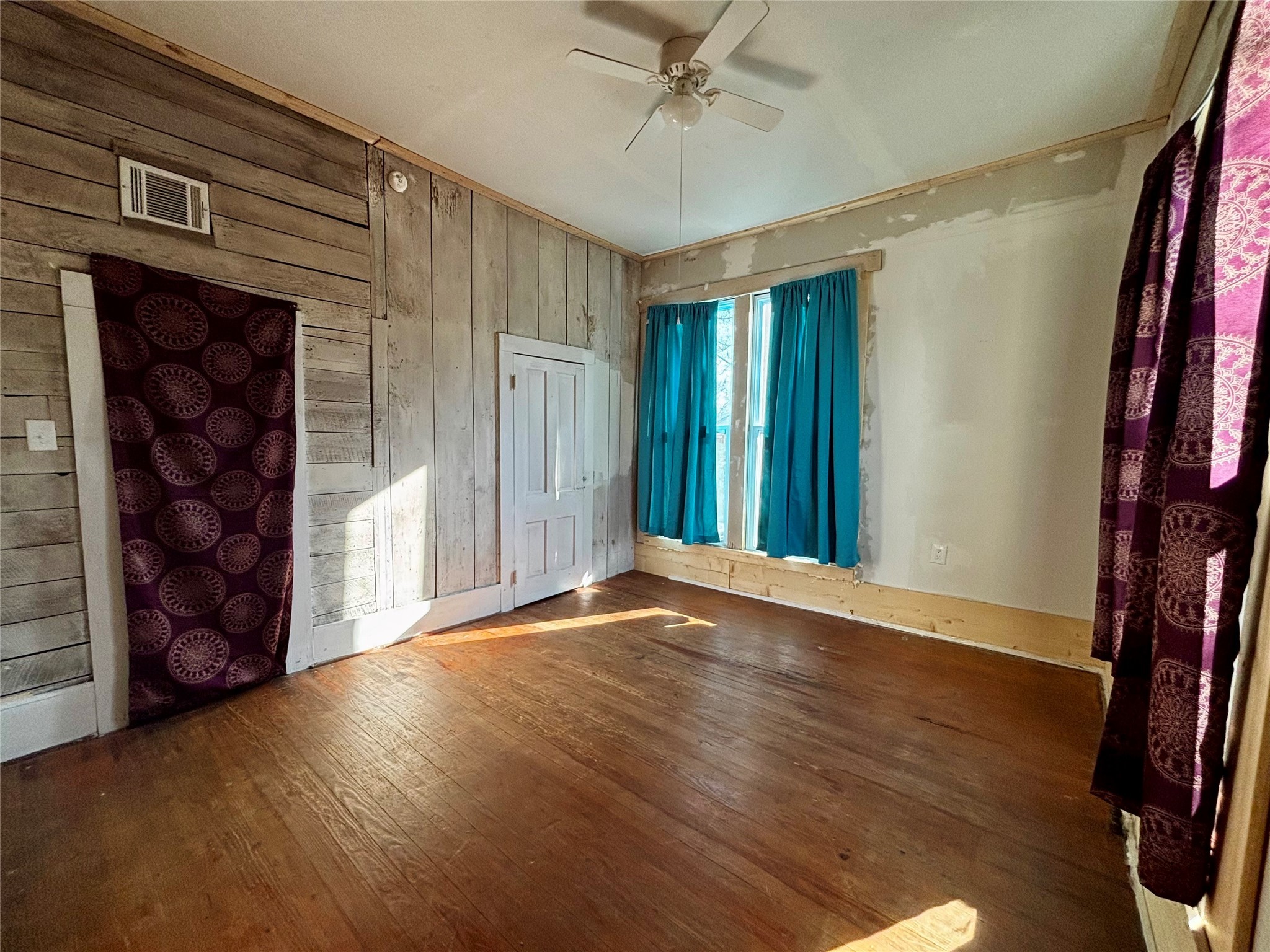 725 W 10th Street Bonham TX 75418