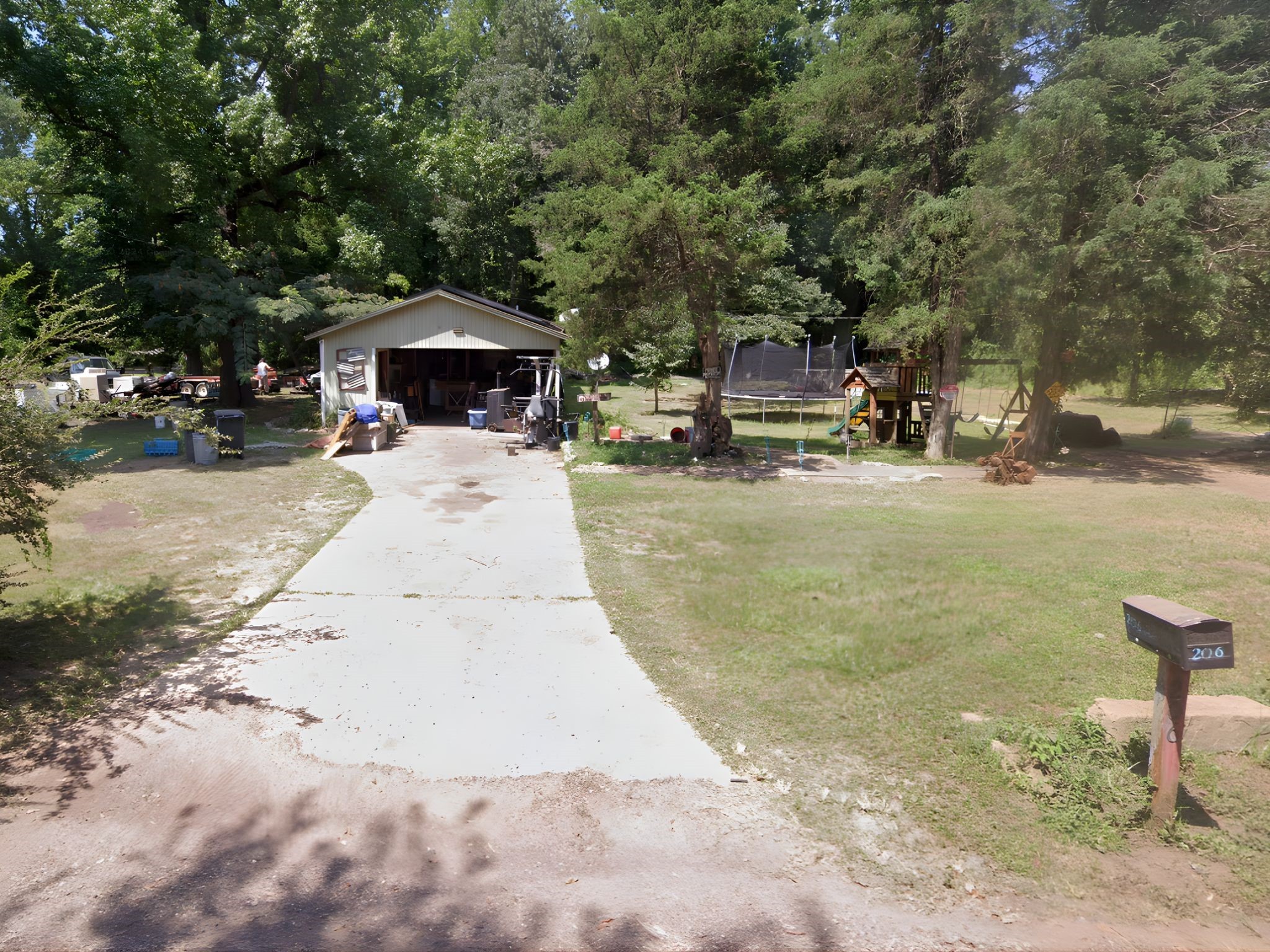 206 County Road 3661 Queen City TX 75572