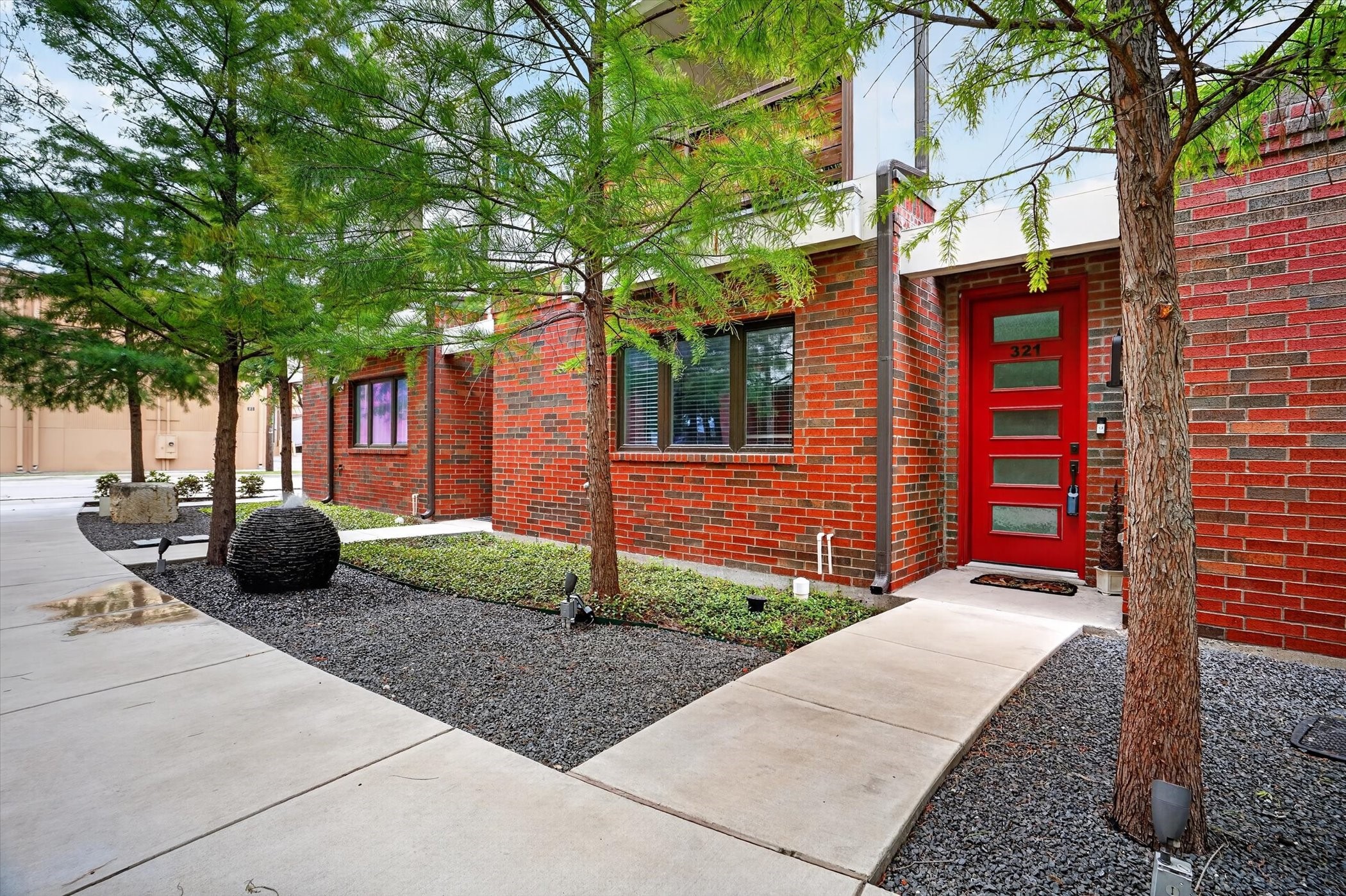 321 College Avenue Fort Worth TX 76104