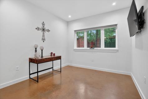 321 College Avenue Fort Worth TX 76104