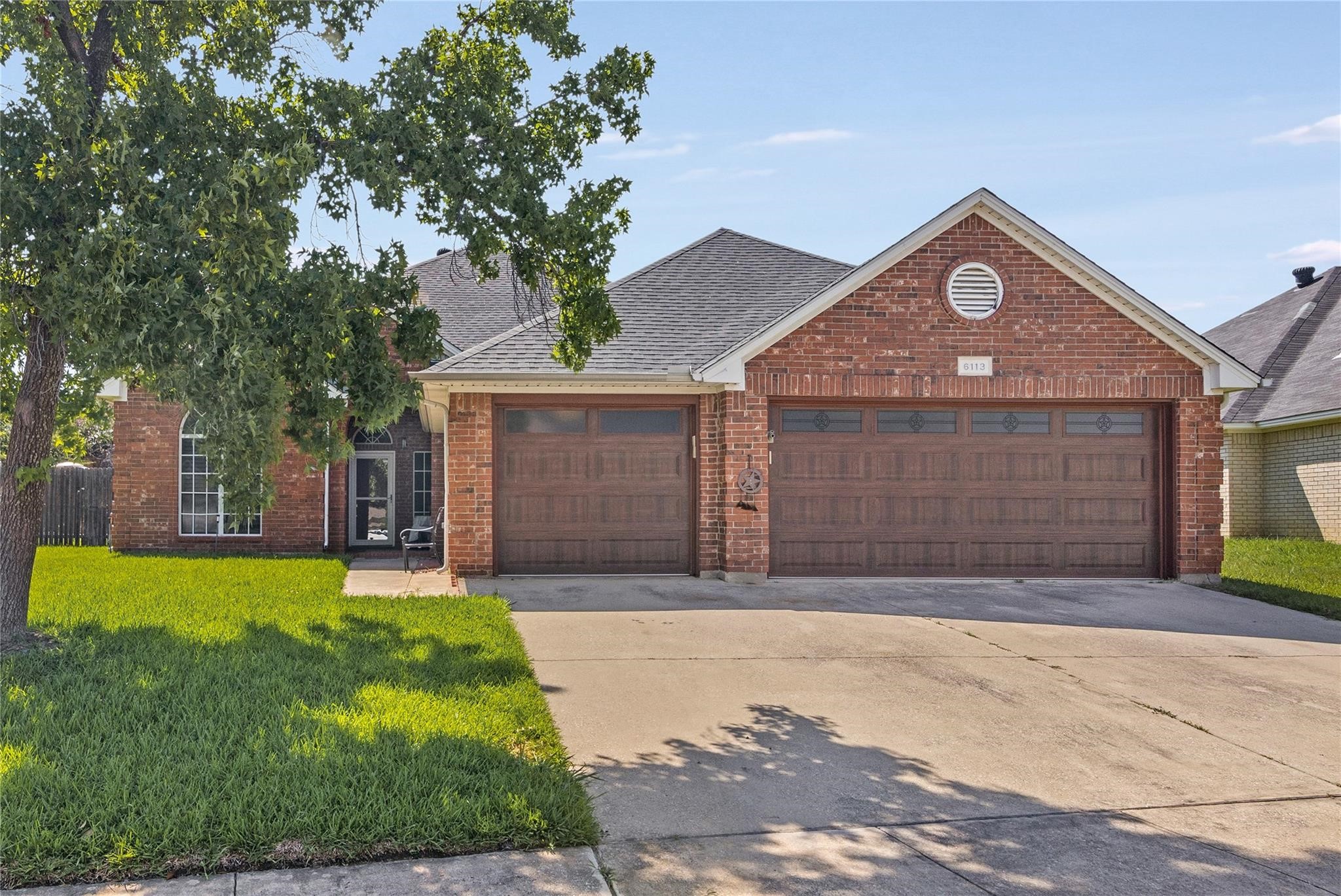 6113 Cliffbrook Drive North Richland Hills TX 76180
