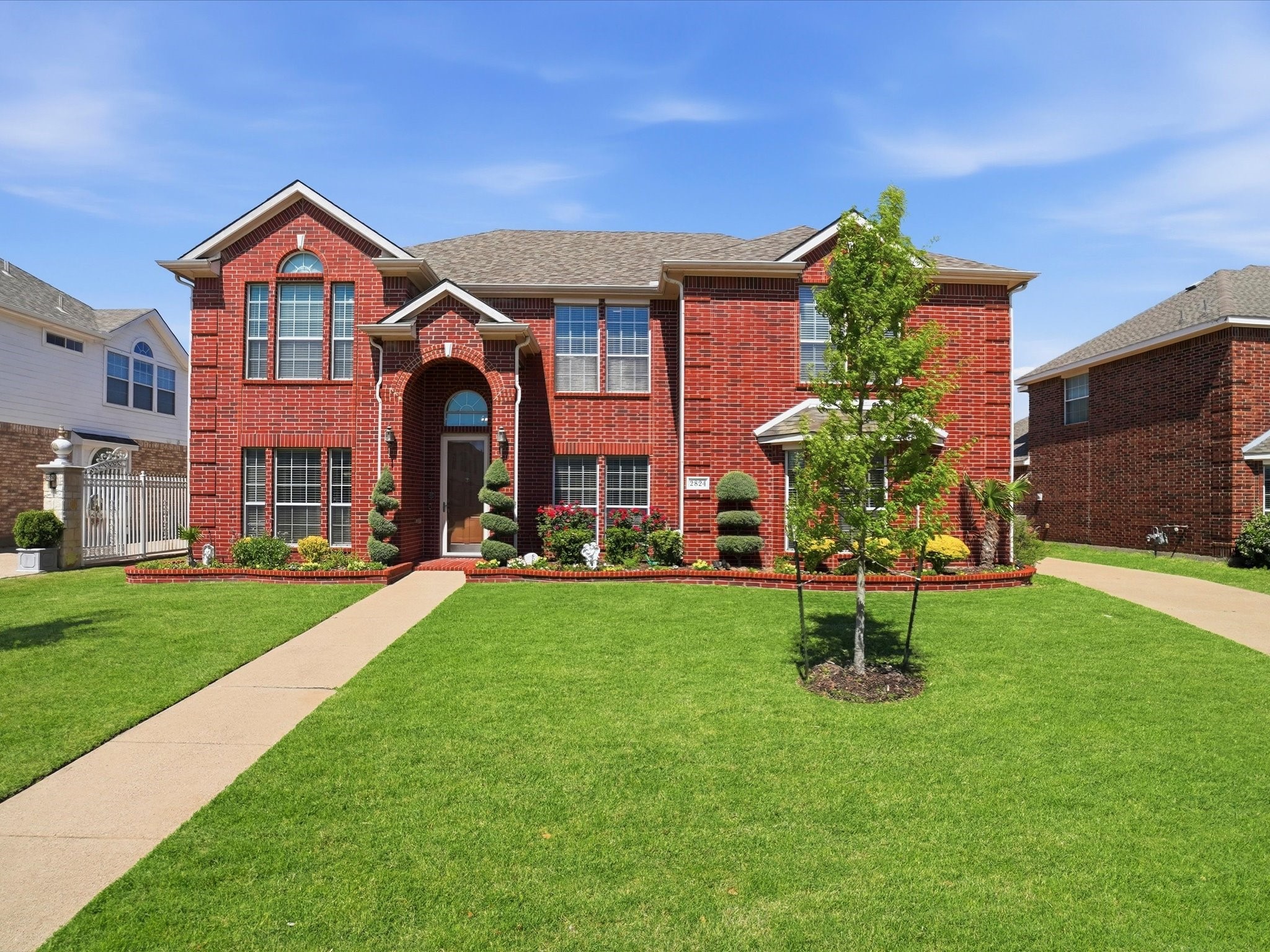 2824 Gillespie Lane Grand Prairie TX 75052